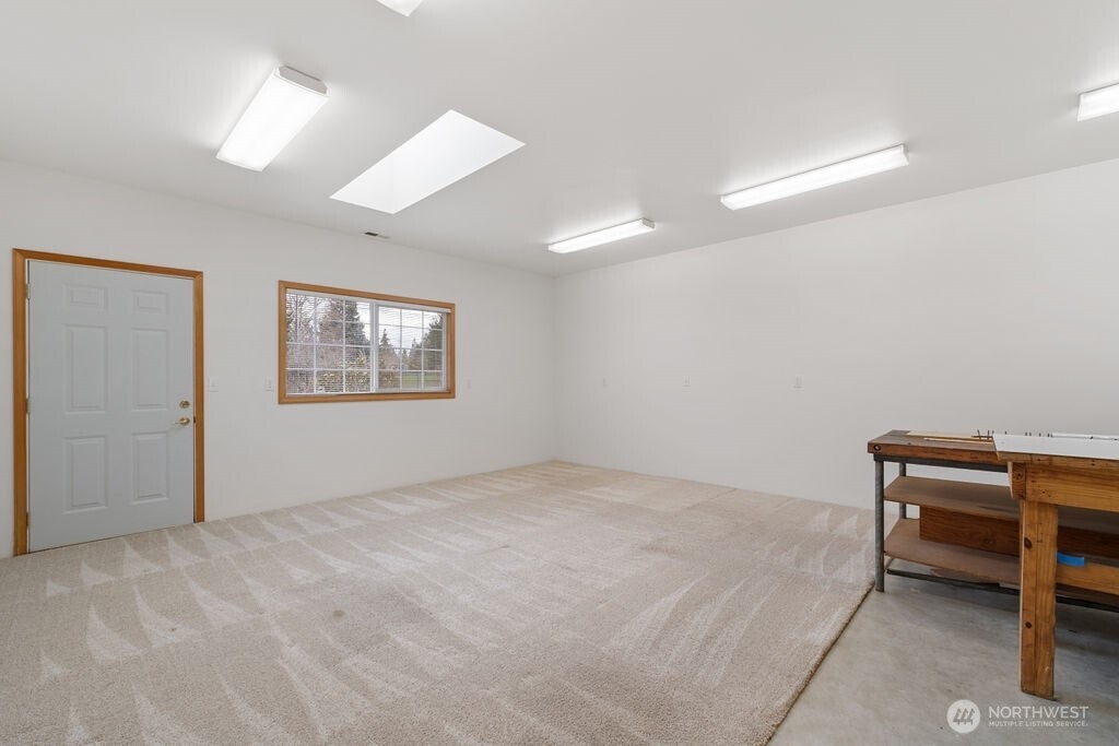13822 Meridian Street Property Photo 24