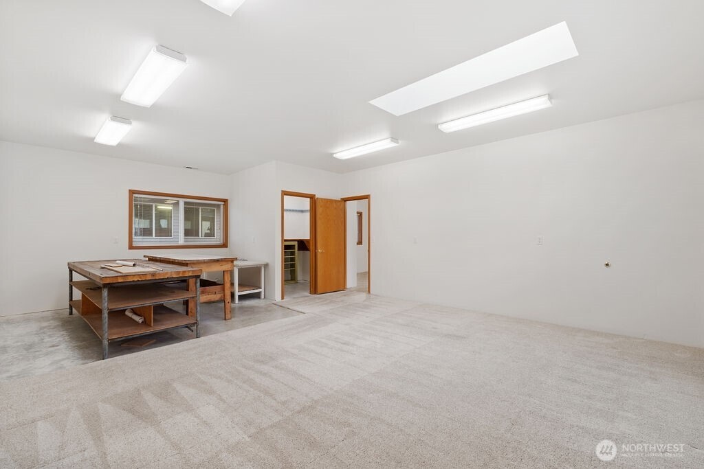 13822 Meridian Street Property Photo 26