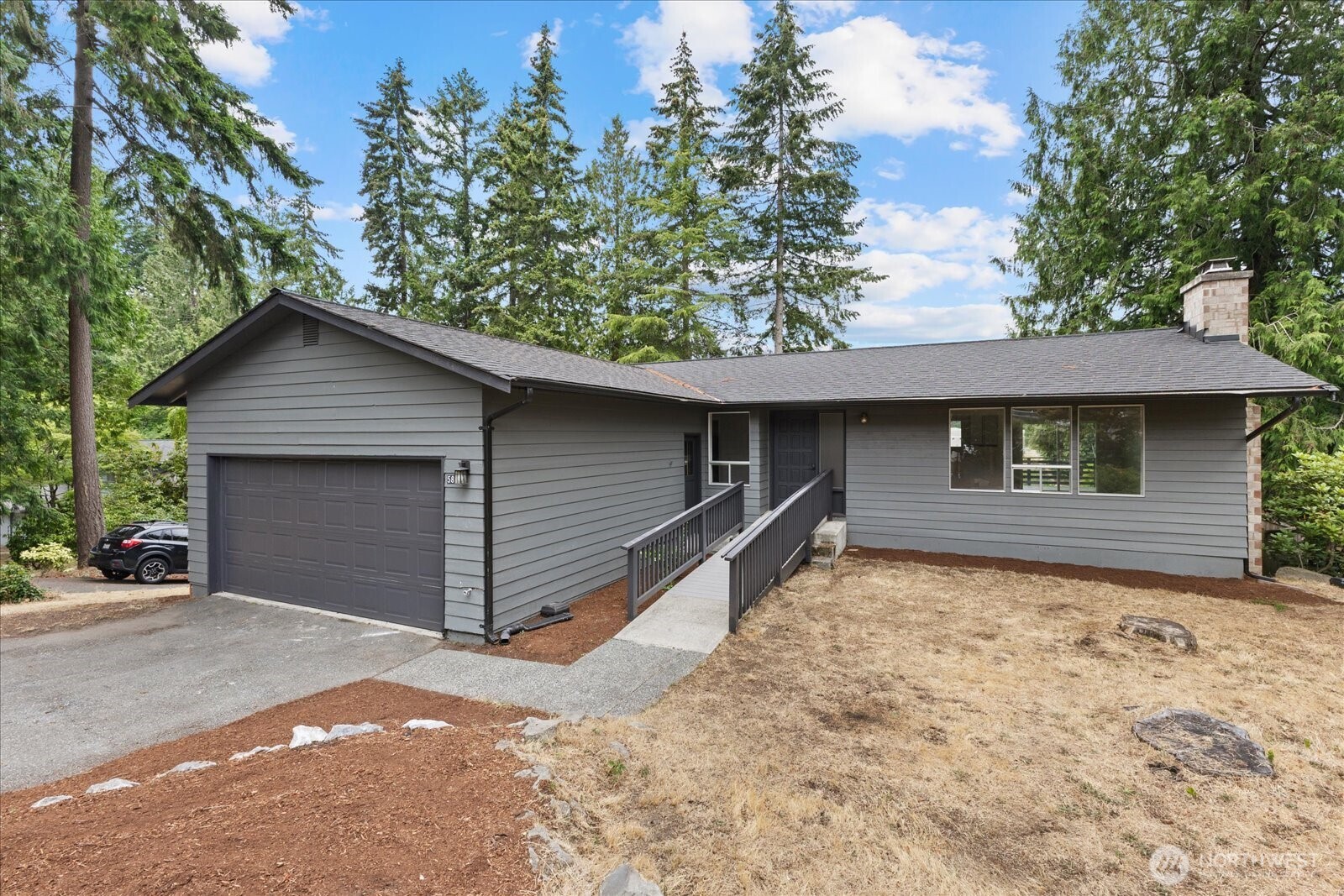 5819 172nd Place Property Photo 3