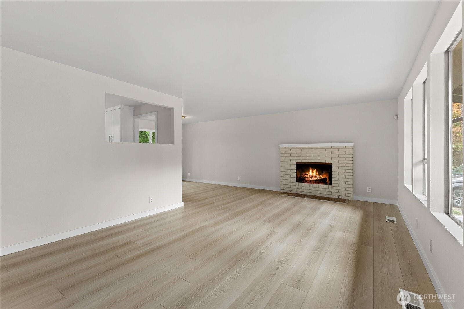 5819 172nd Place Property Photo 4