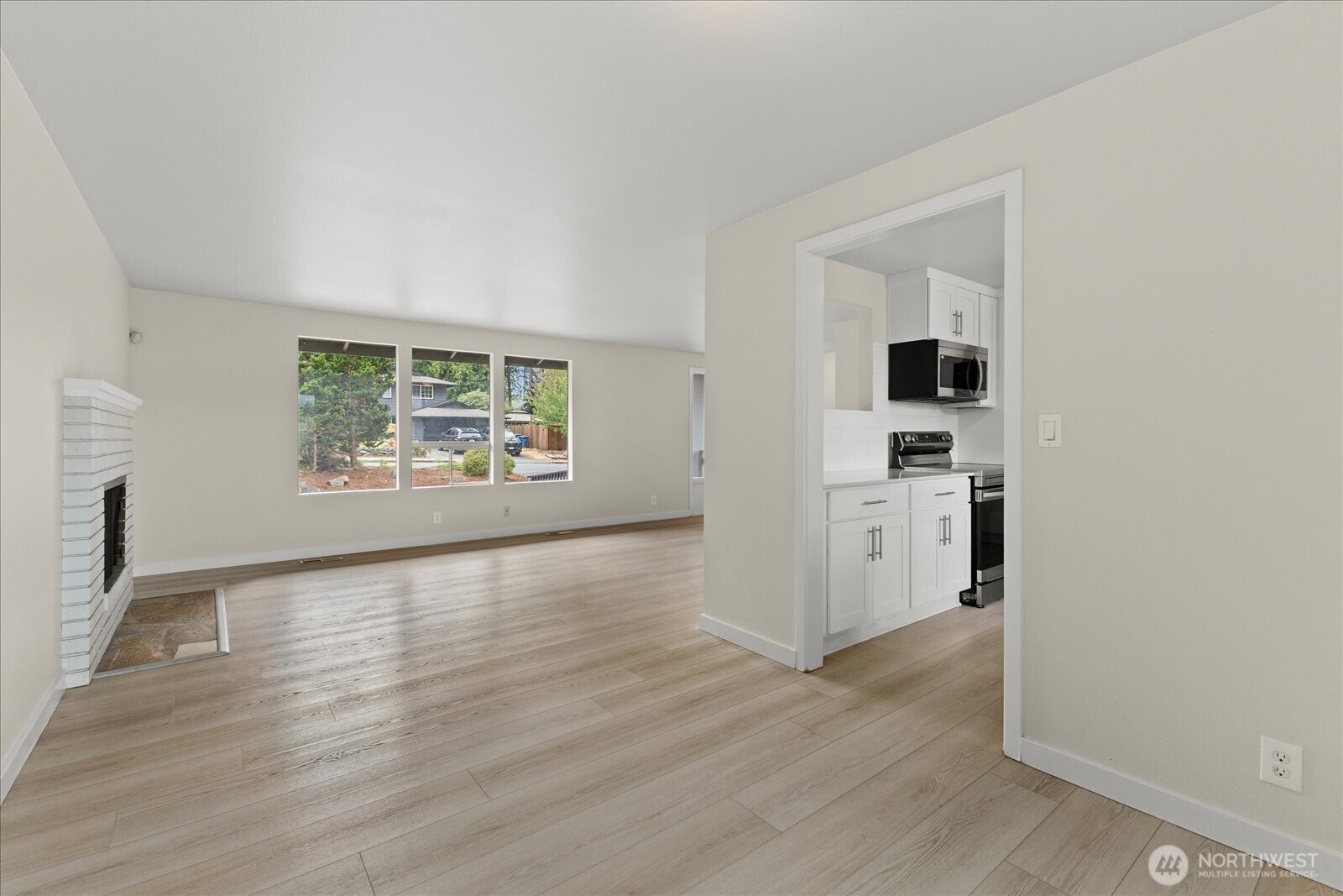 5819 172nd Place Property Photo 9