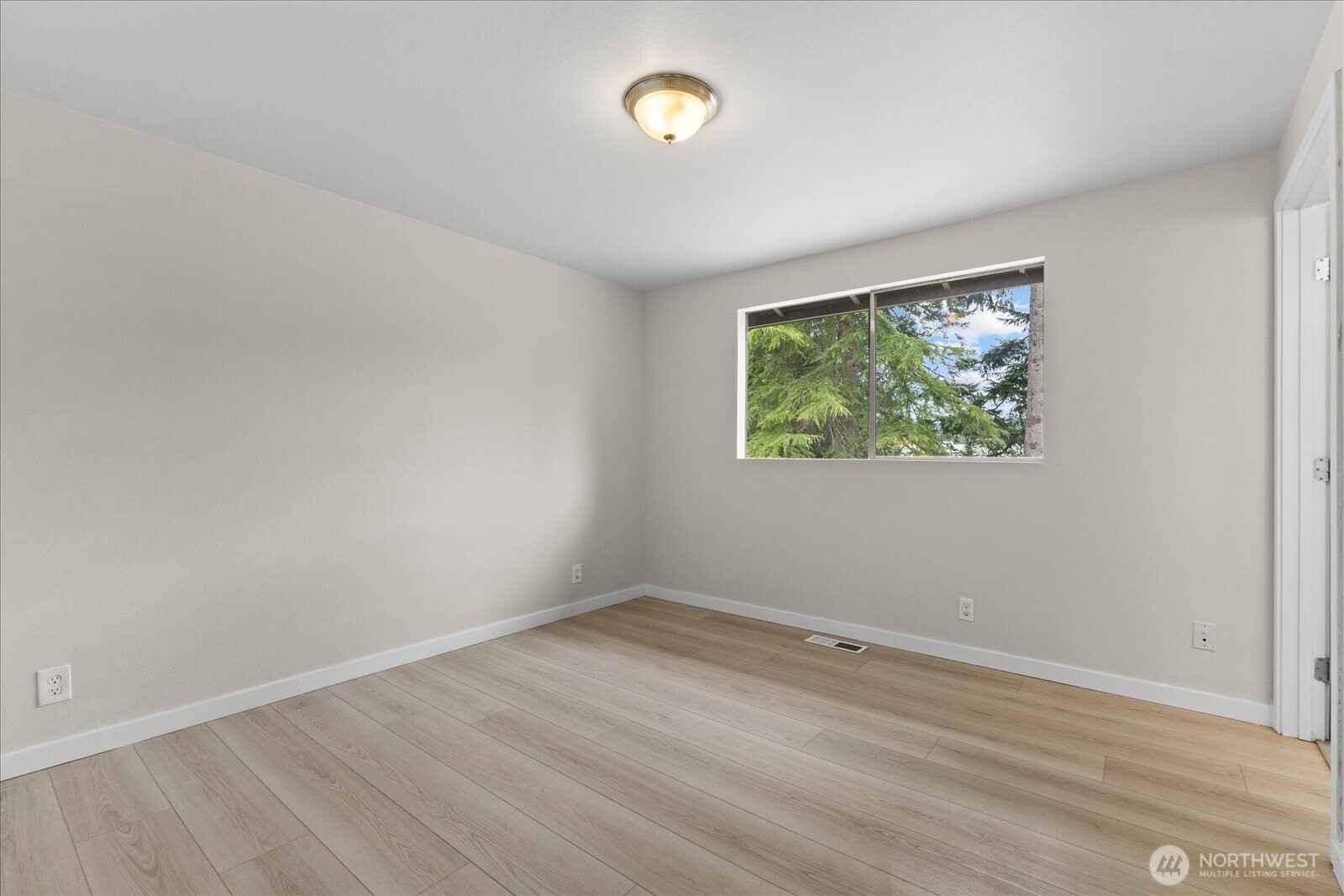 5819 172nd Place Property Photo 17