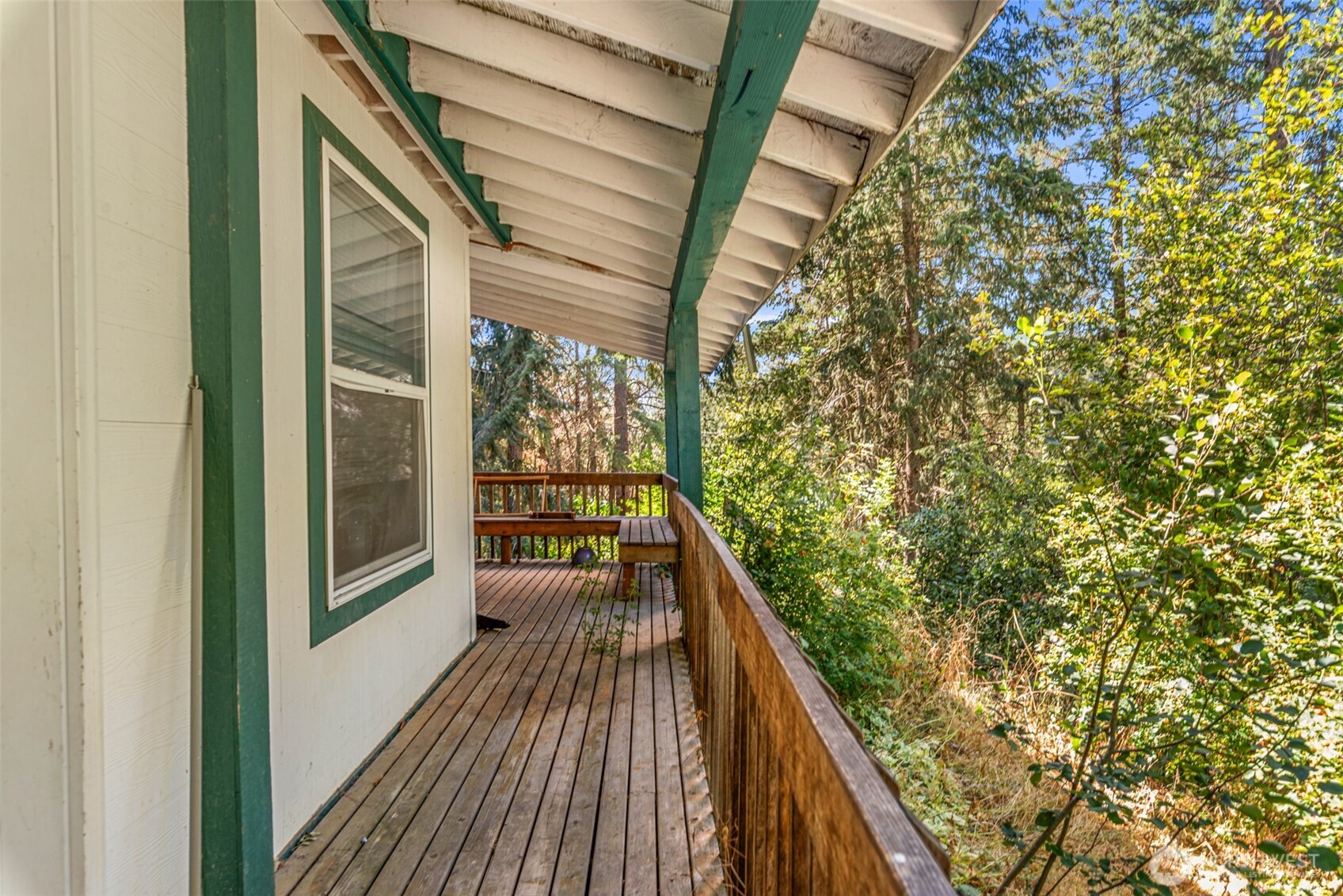 24608 Spur Street Property Photo 16