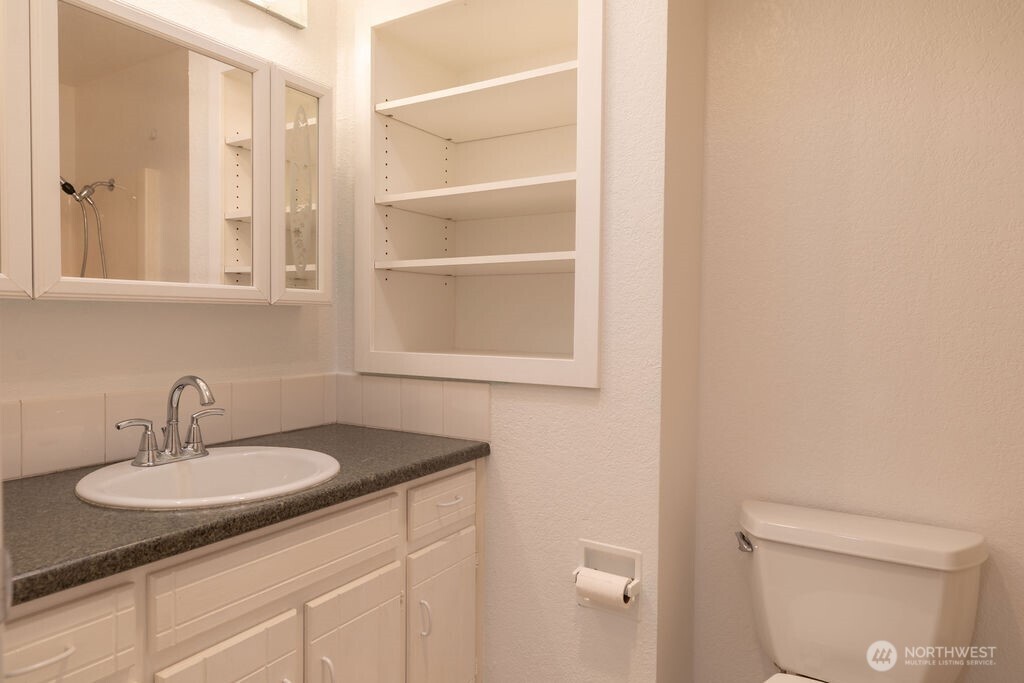 853 Robin Hood Loop Property Photo 24