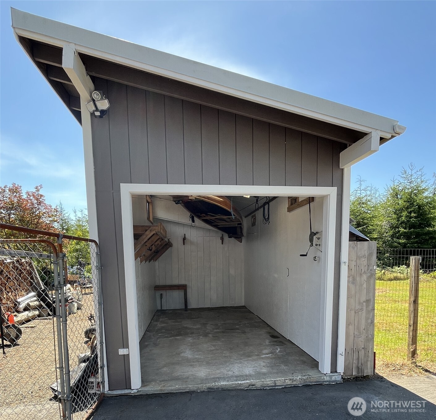 853 Robin Hood Loop Property Photo 37
