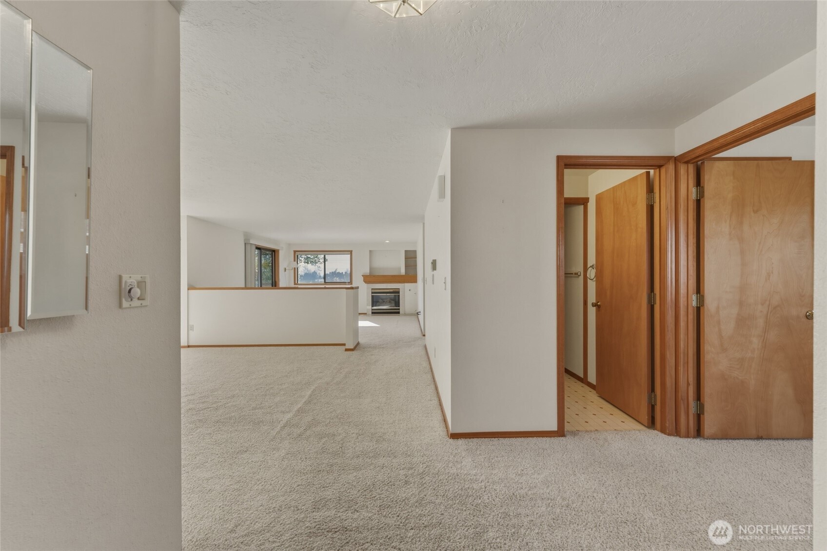 807 Se Sentry Drive Property Photo 3