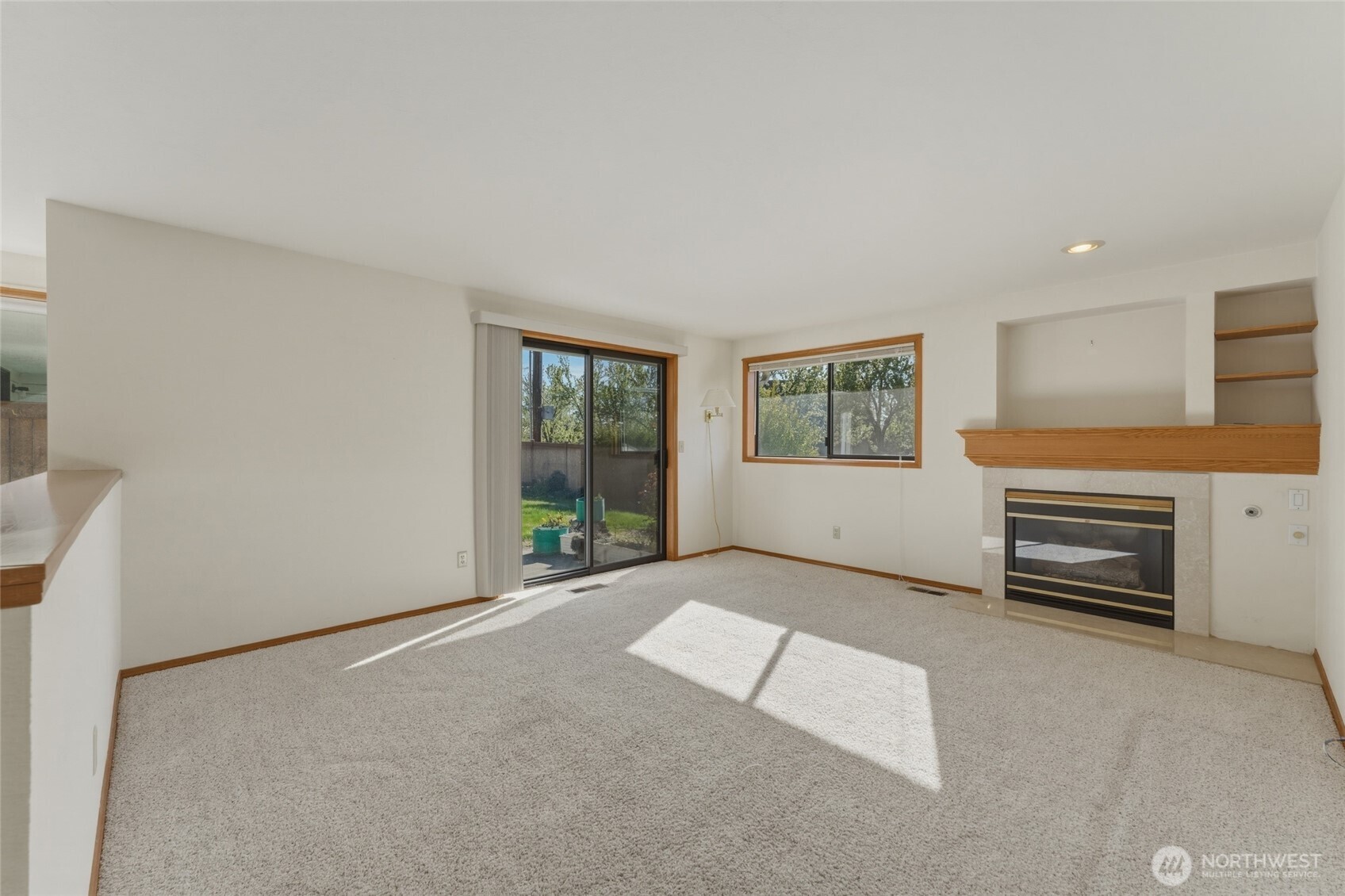 807 Se Sentry Drive Property Photo 7