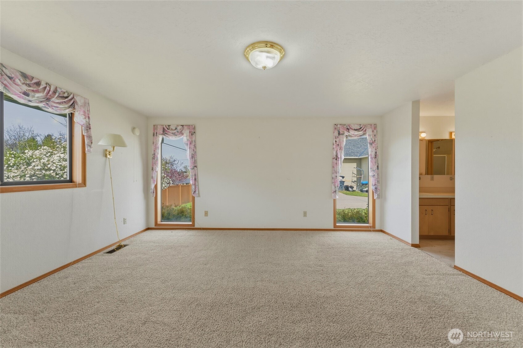807 Se Sentry Drive Property Photo 9