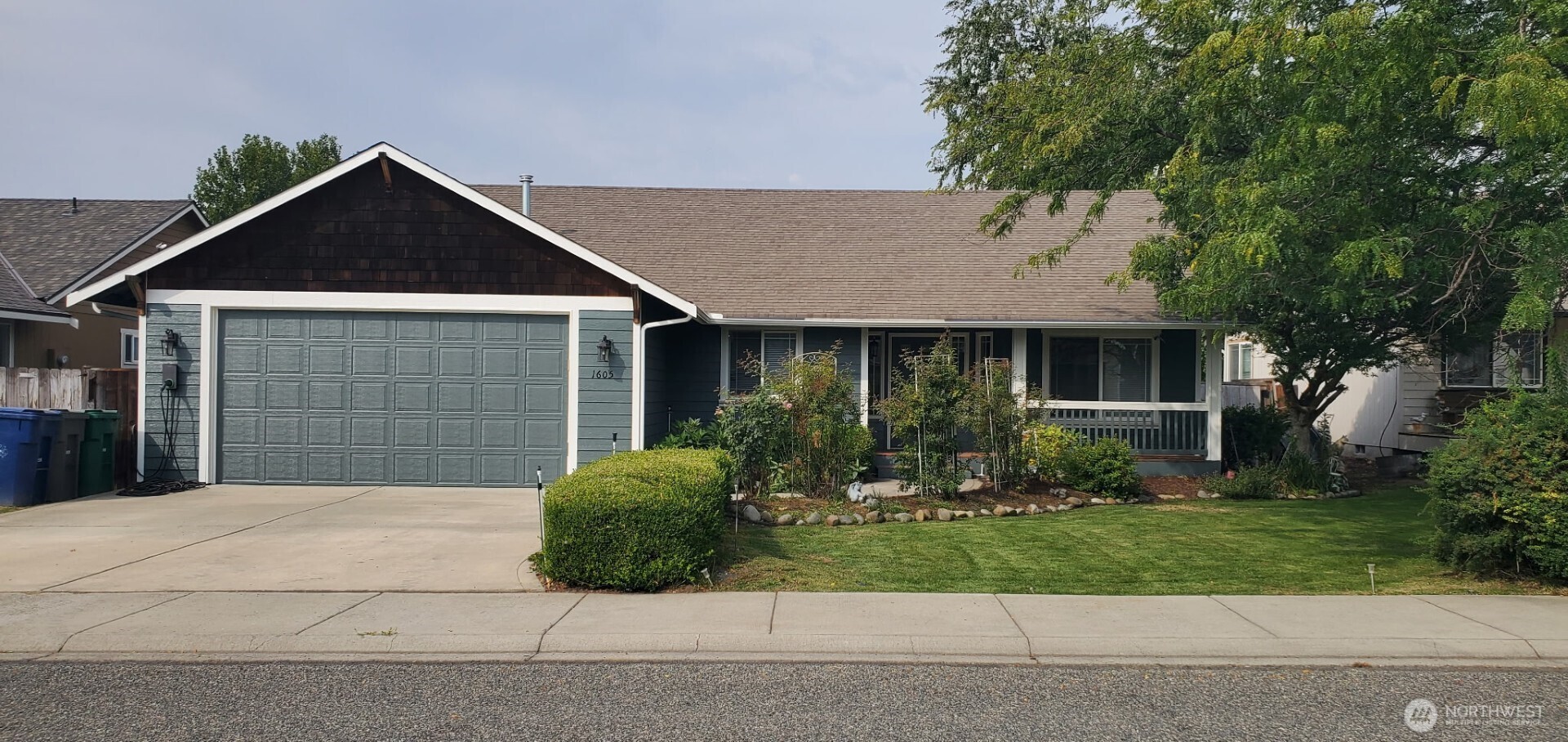 1605 N Bluegrass Lane Property Photo 1