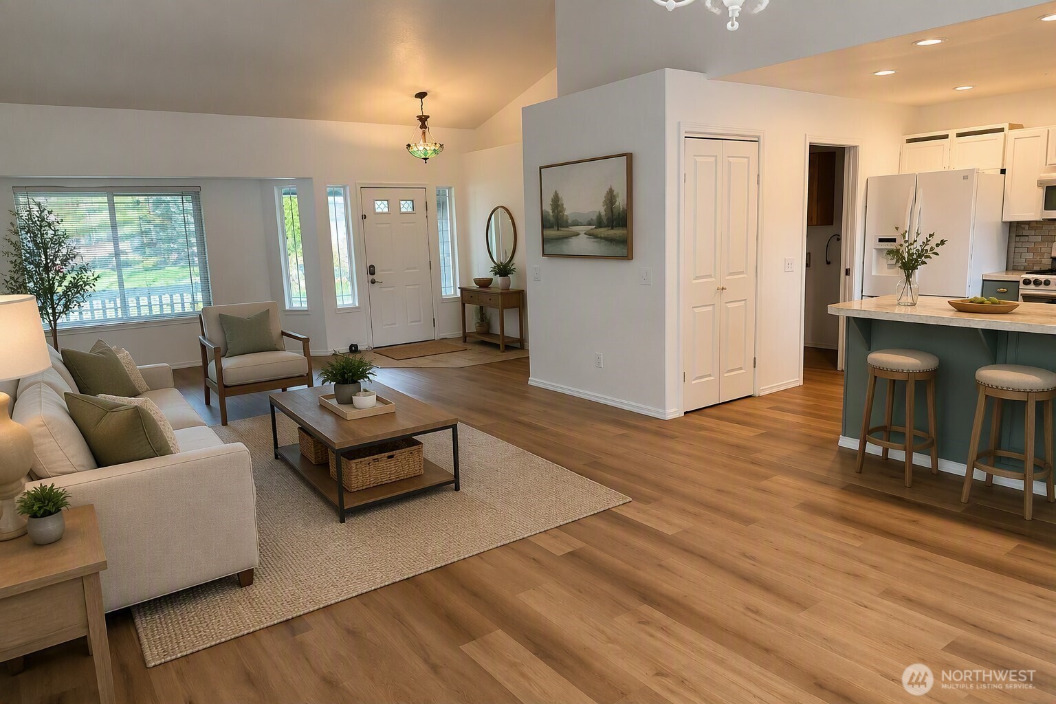 1605 N Bluegrass Lane Property Photo 3