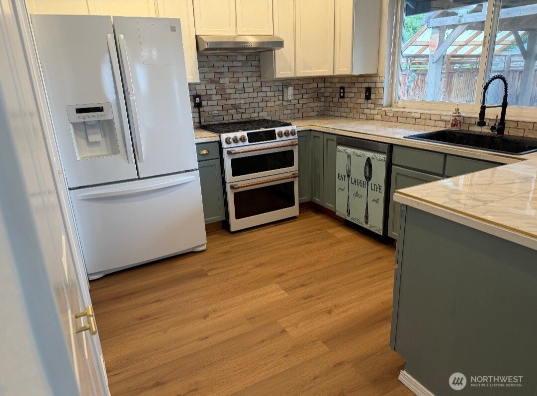 1605 N Bluegrass Lane Property Photo 13