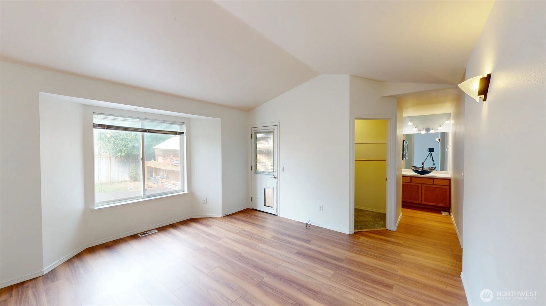 1605 N Bluegrass Lane Property Photo 16