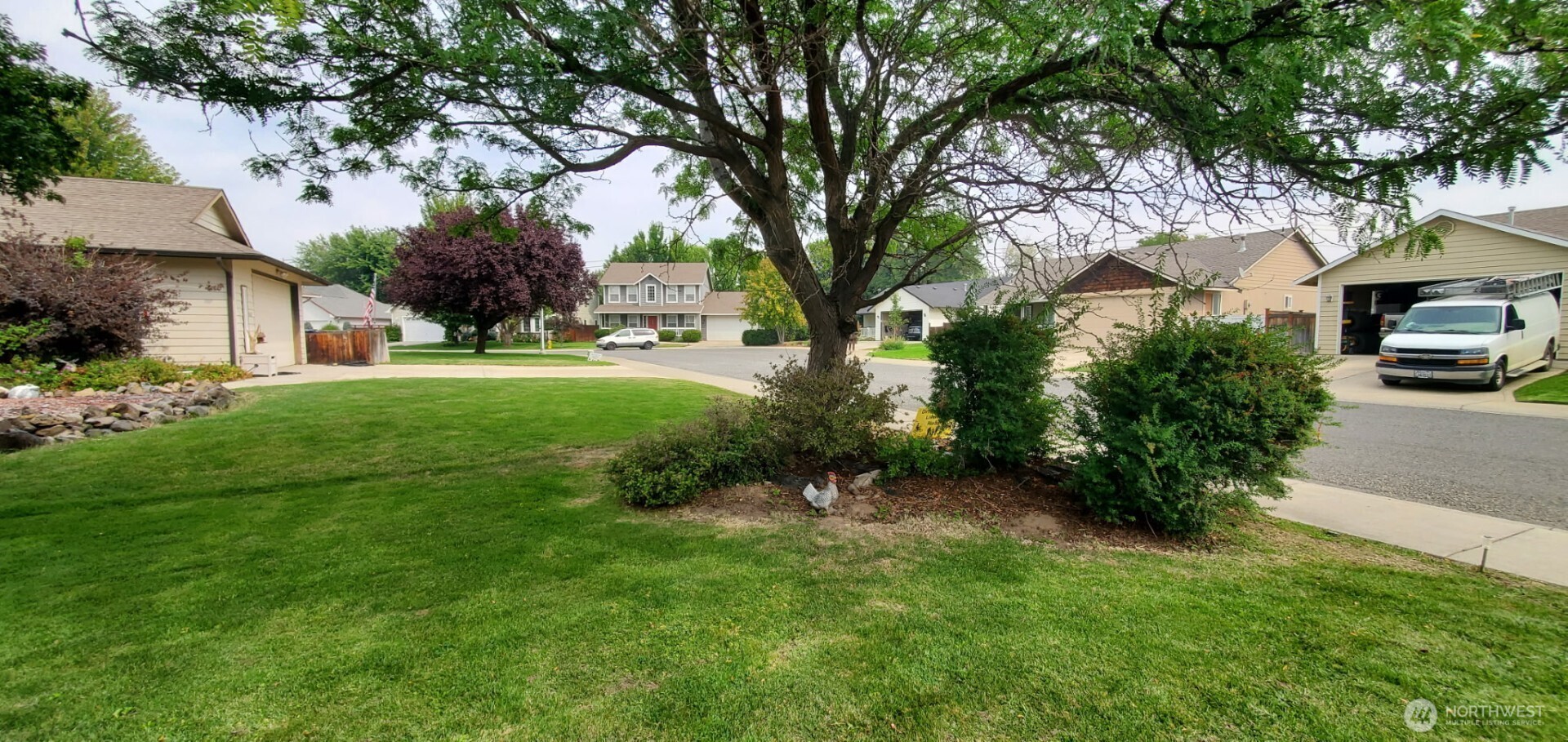 1605 N Bluegrass Lane Property Photo 38