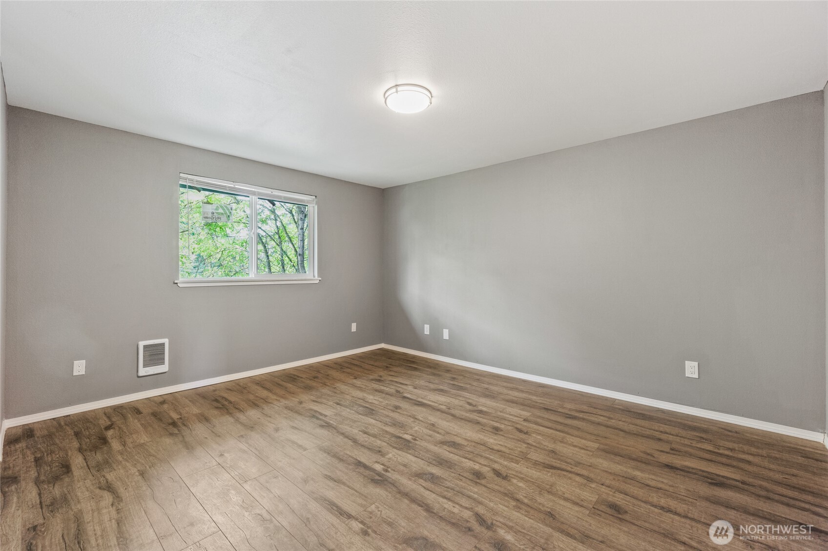 4028 S Lawrence Street Property Photo 17