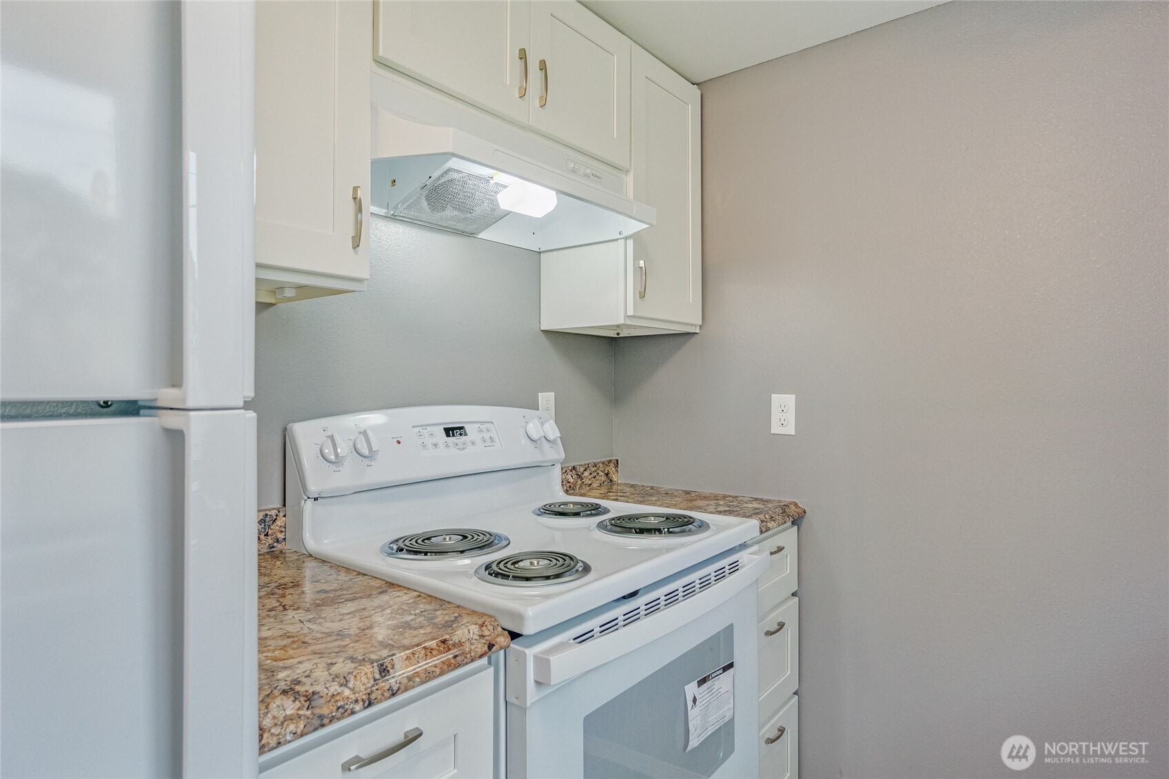 4028 S Lawrence Street Property Photo 22