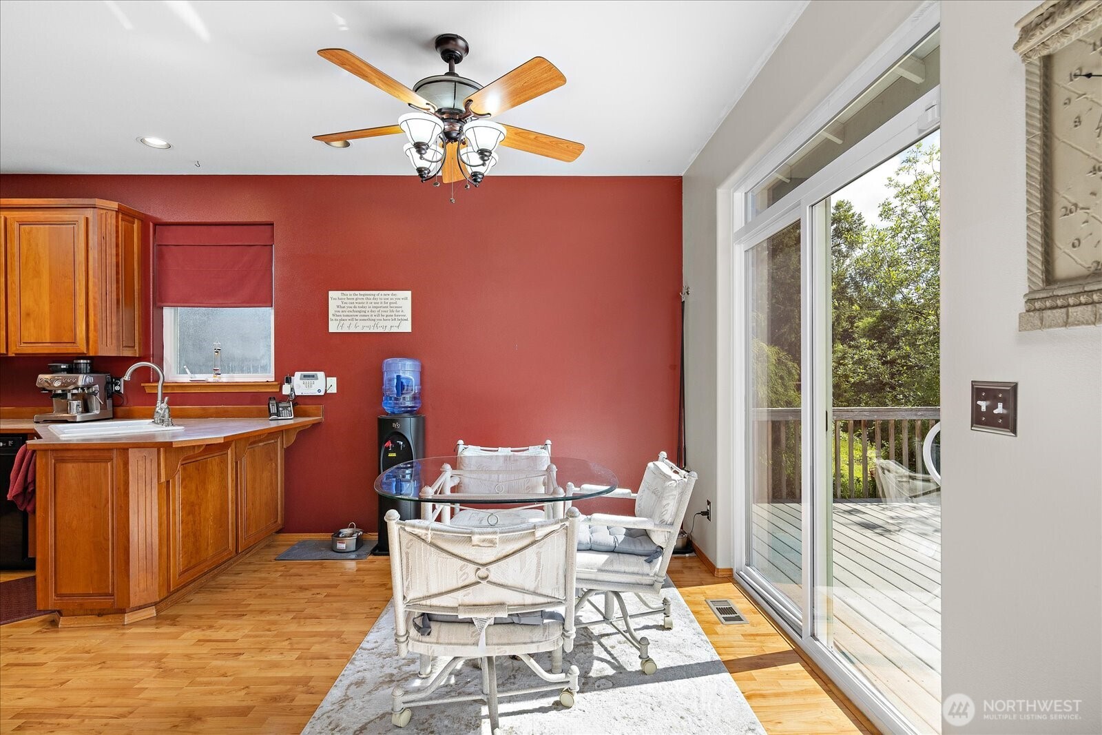 6131 152nd Avenue Property Photo 9