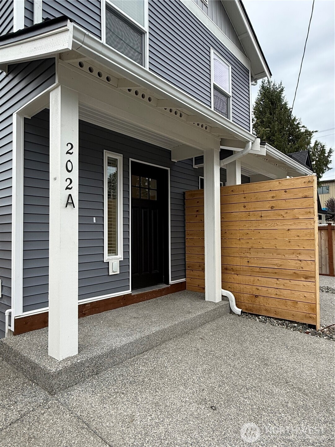 202 S Alder Avenue A Property Photo 2