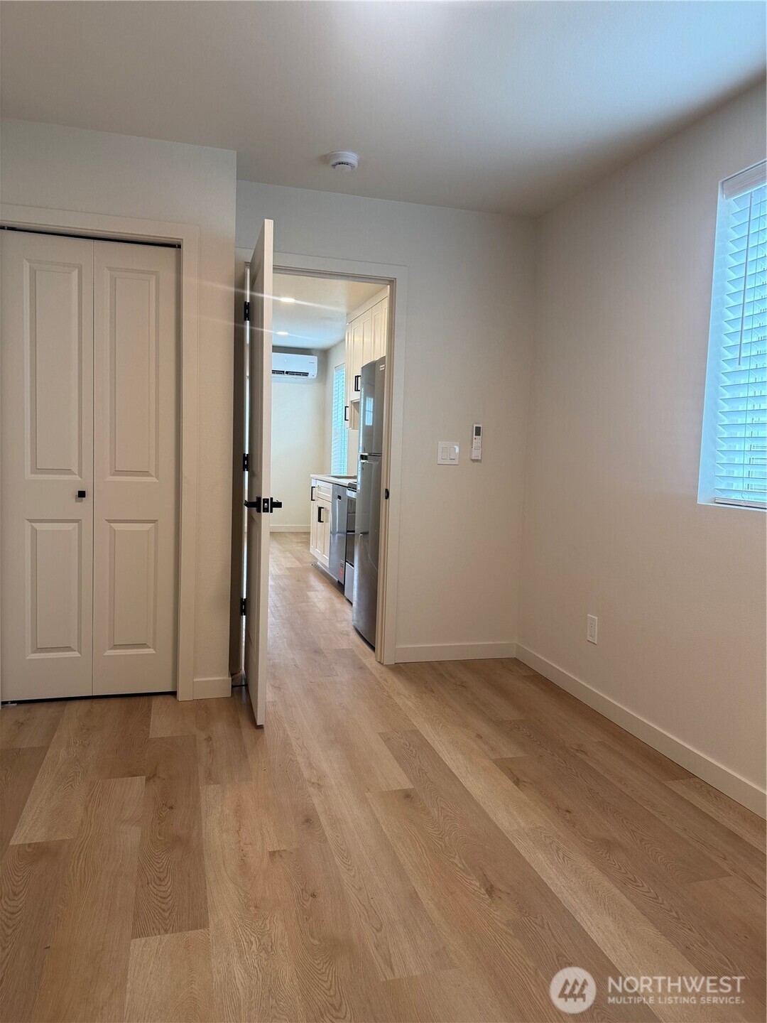 202 S Alder Avenue A Property Photo 8
