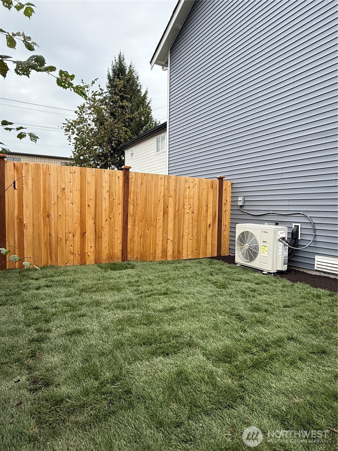 202 S Alder Avenue A Property Photo 22