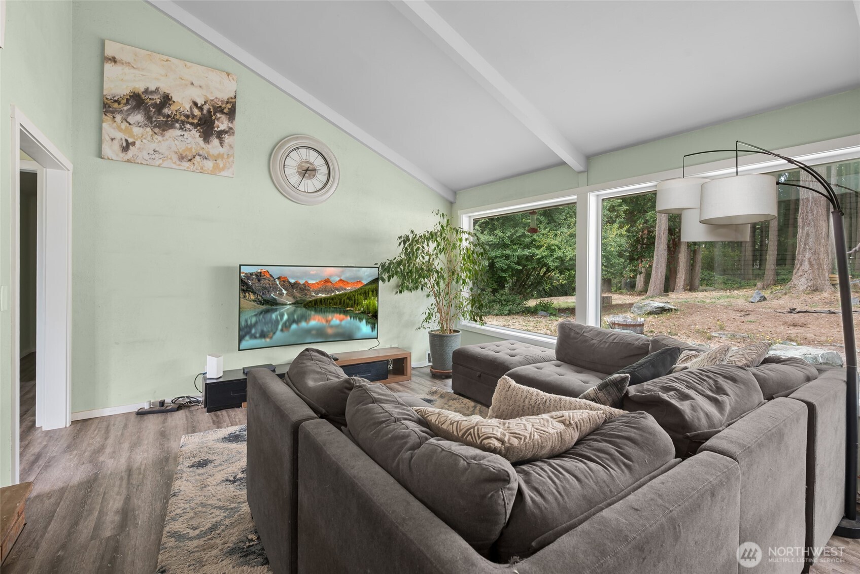2439 Loerland Lane Property Photo 17