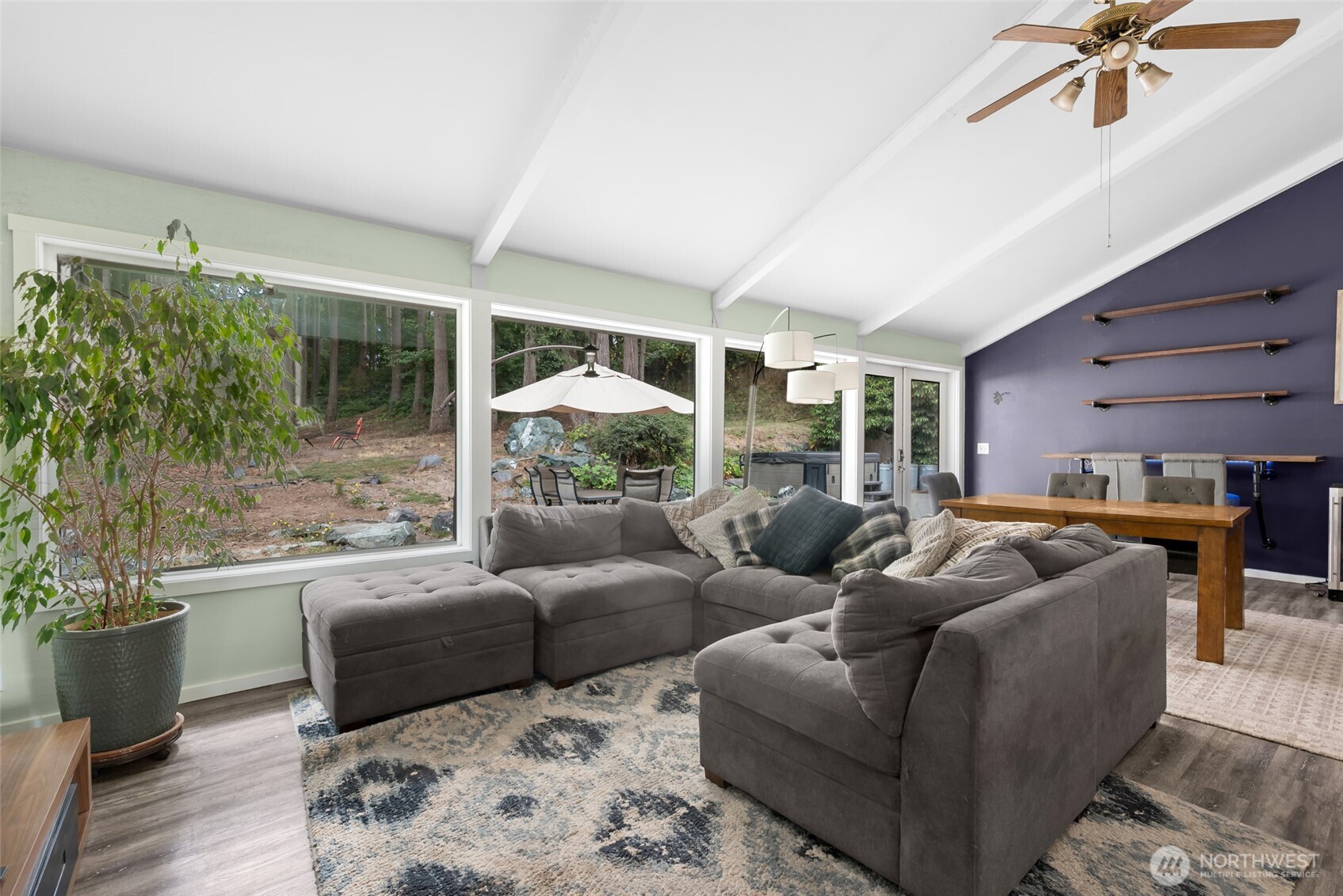 2439 Loerland Lane Property Photo 18