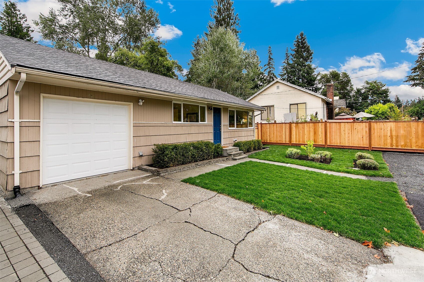 1520 Ne 147th Street Property Photo 2