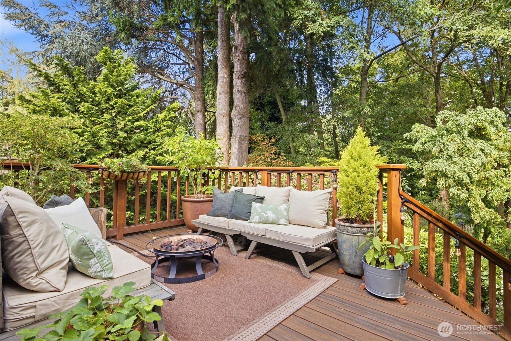 6545 Fauntleroy Way Property Photo 19