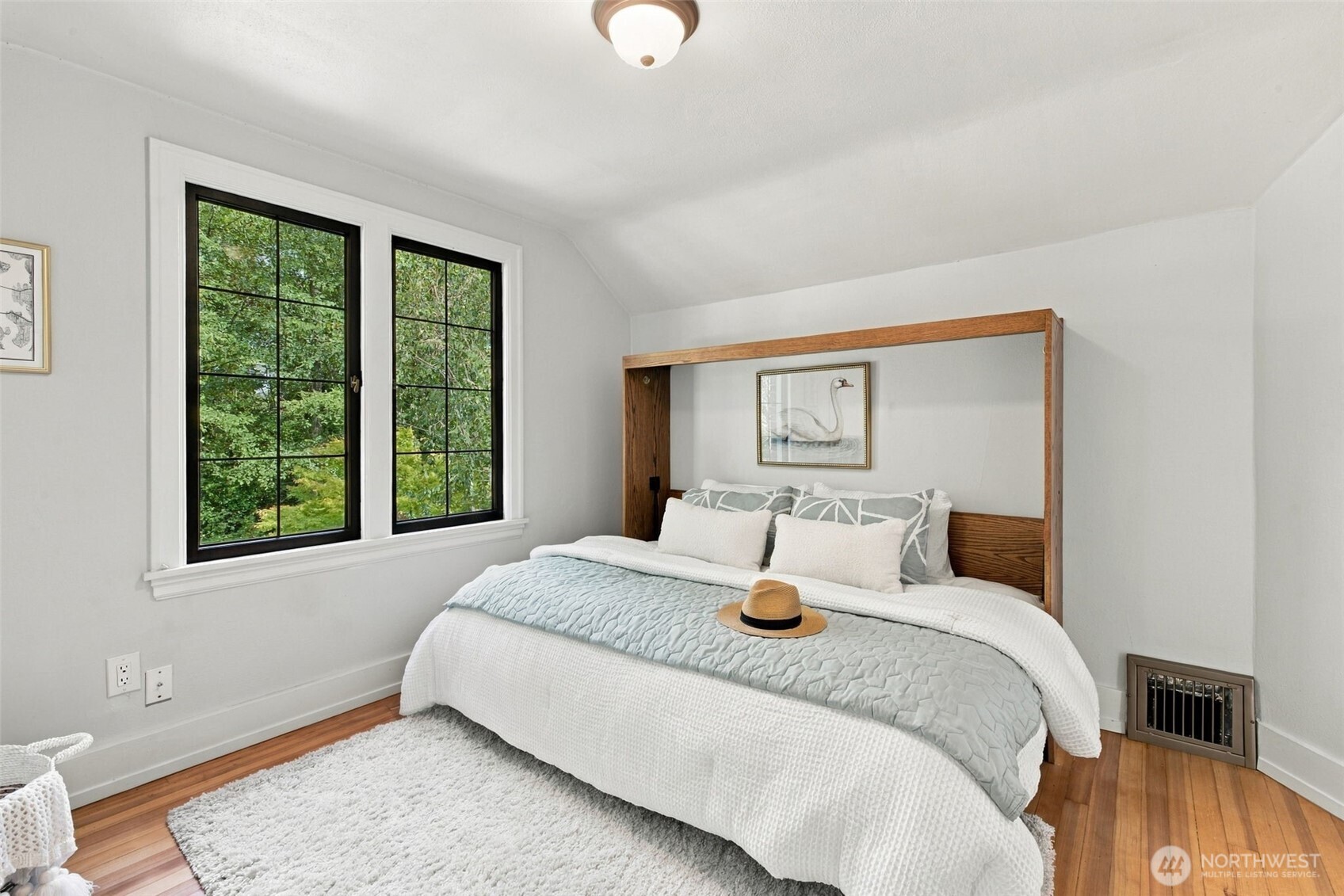 6545 Fauntleroy Way Property Photo 29