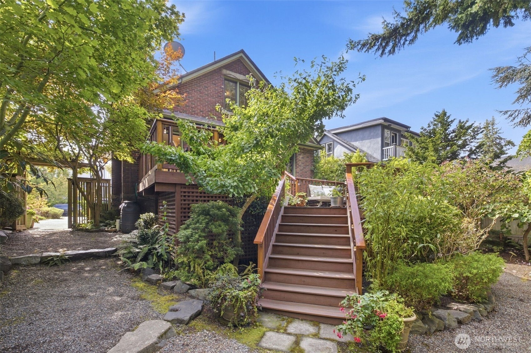 6545 Fauntleroy Way Property Photo 38