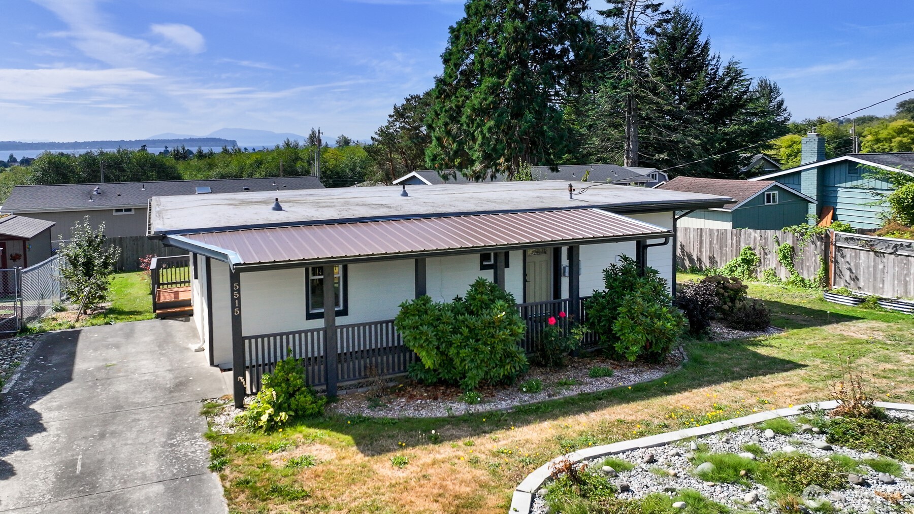 5515 Hillvue Road Property Photo 3