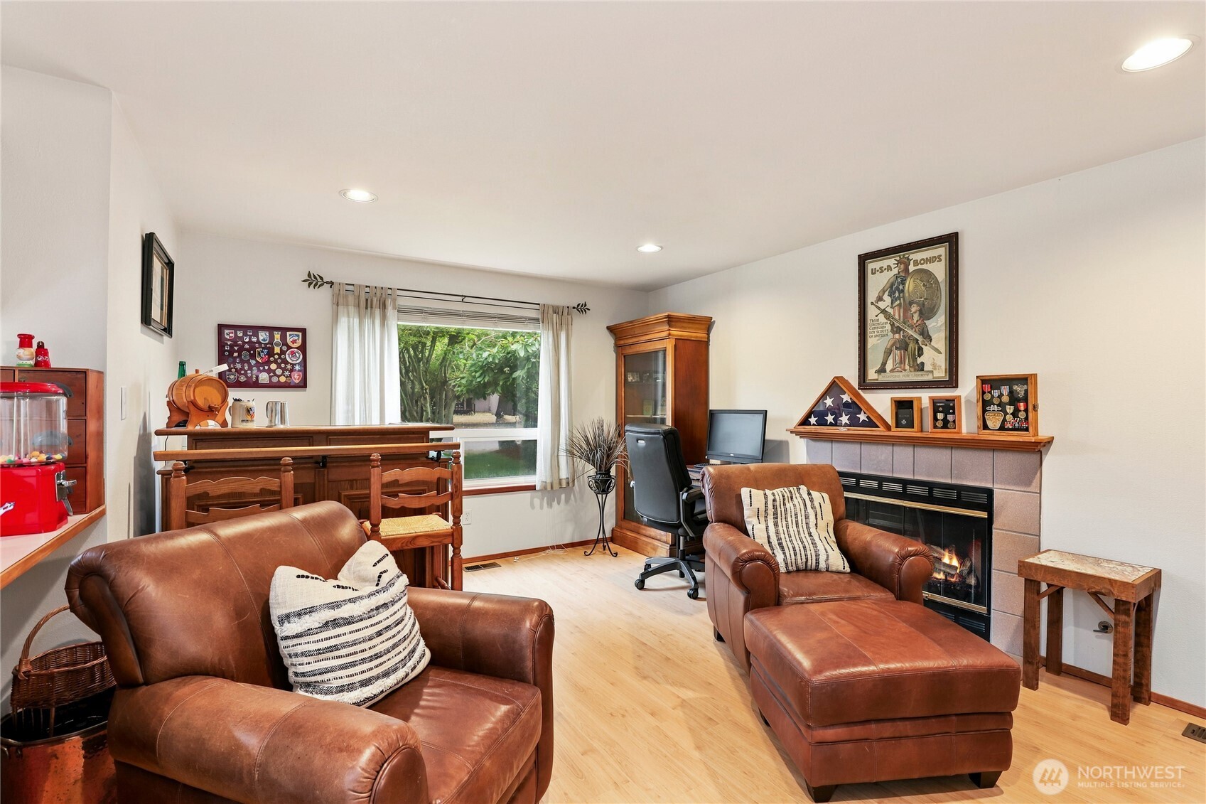 4320 Wellington Loop Property Photo 8