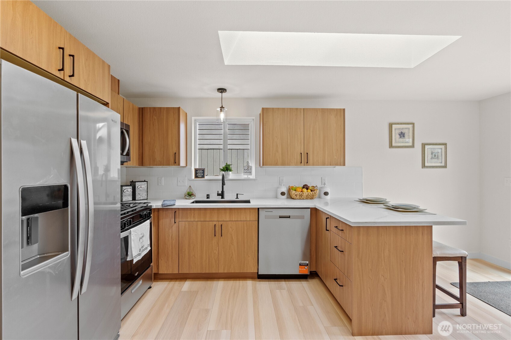 1418 E 59th Street Property Photo 10