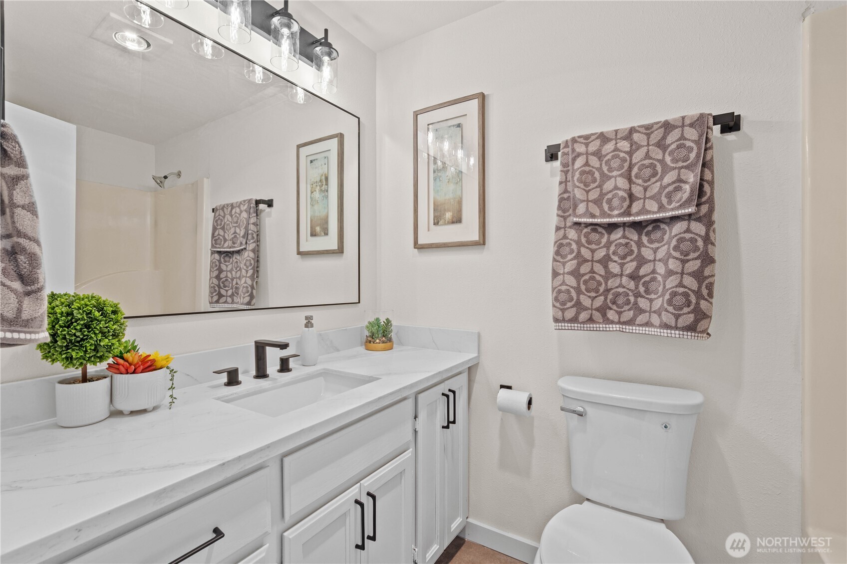 1418 E 59th Street Property Photo 14