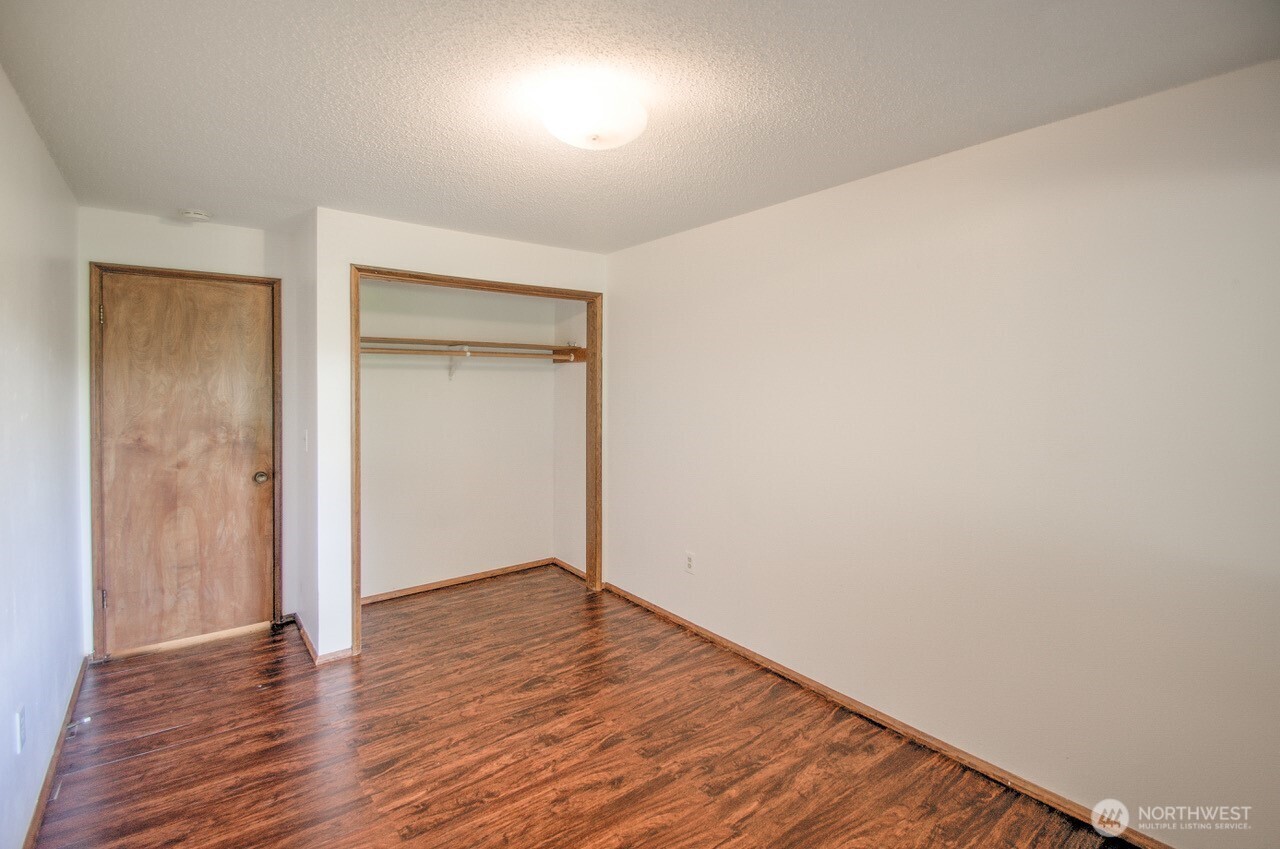5016 Brassfield Road Property Photo 23