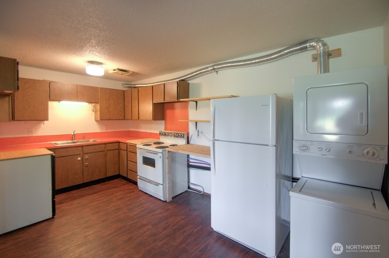 5016 Brassfield Road Property Photo 29