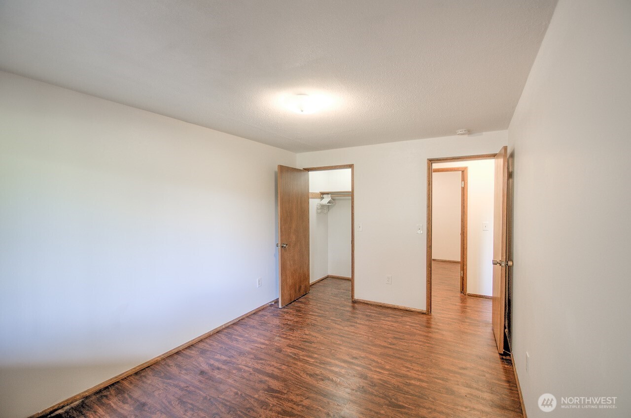 5016 Brassfield Road Property Photo 31