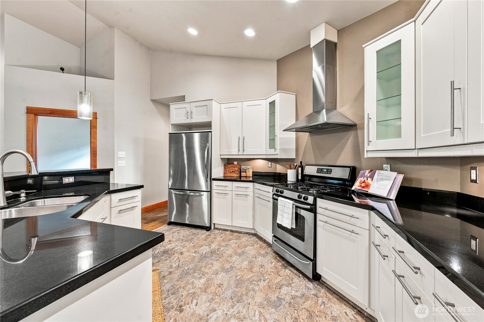 9693 Ronald Drive Property Photo 13