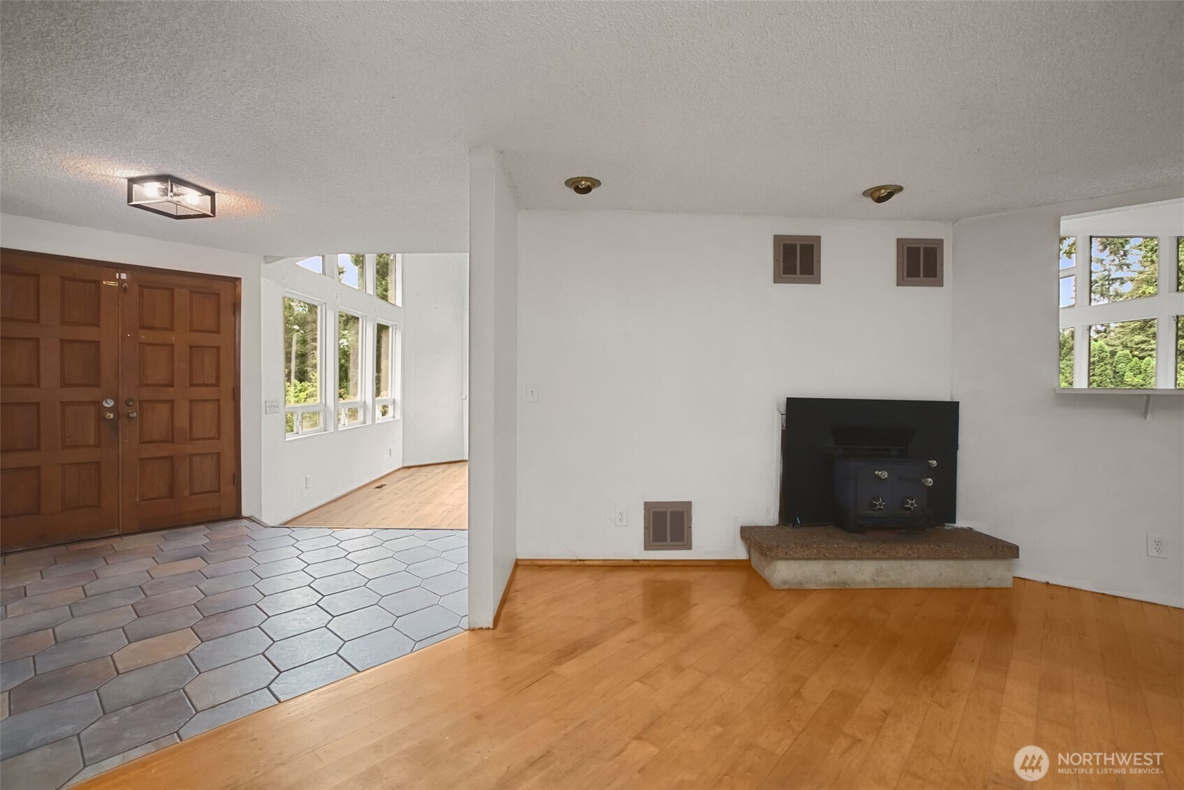 19217 46th Avenue Property Photo 10