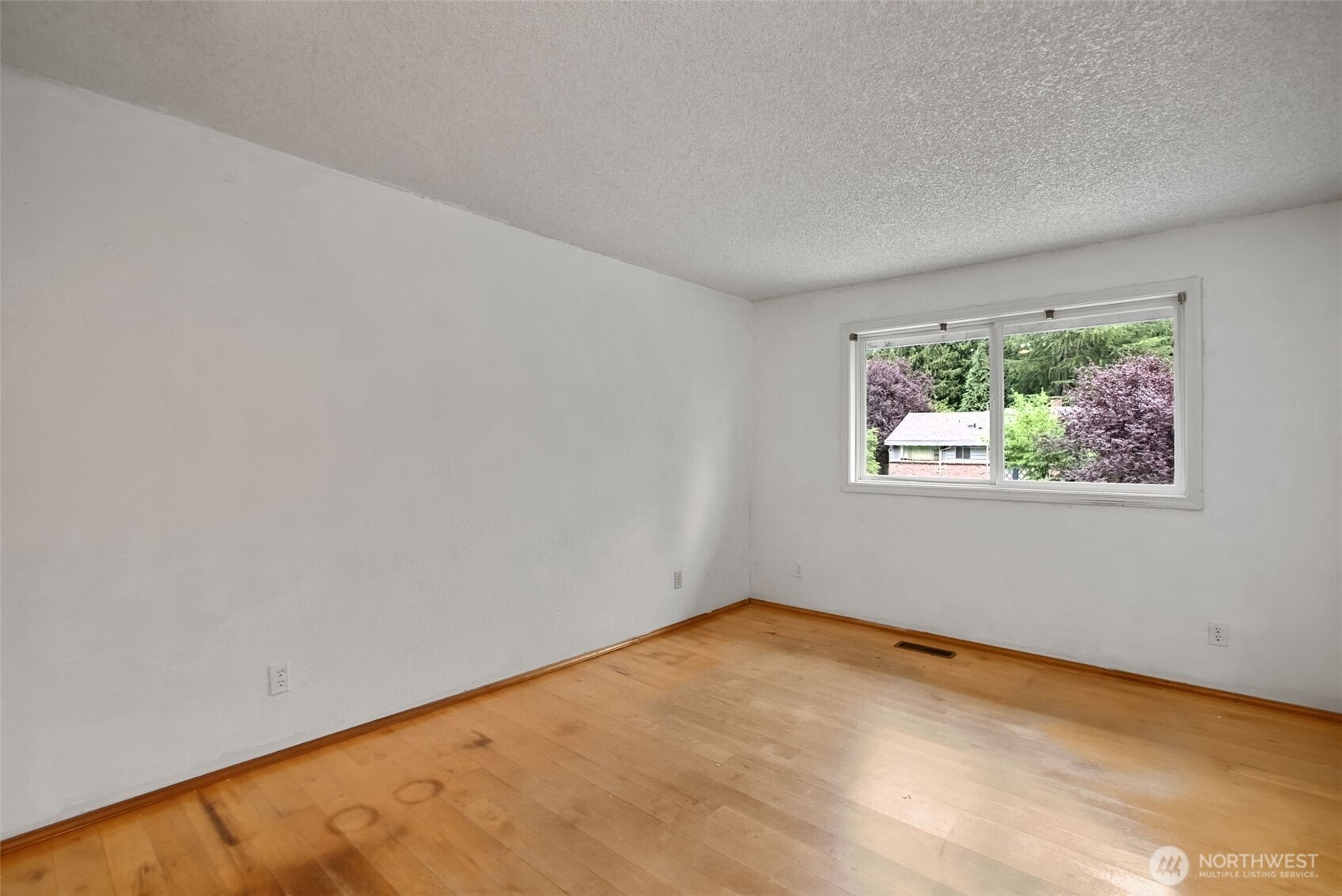 19217 46th Avenue Property Photo 18