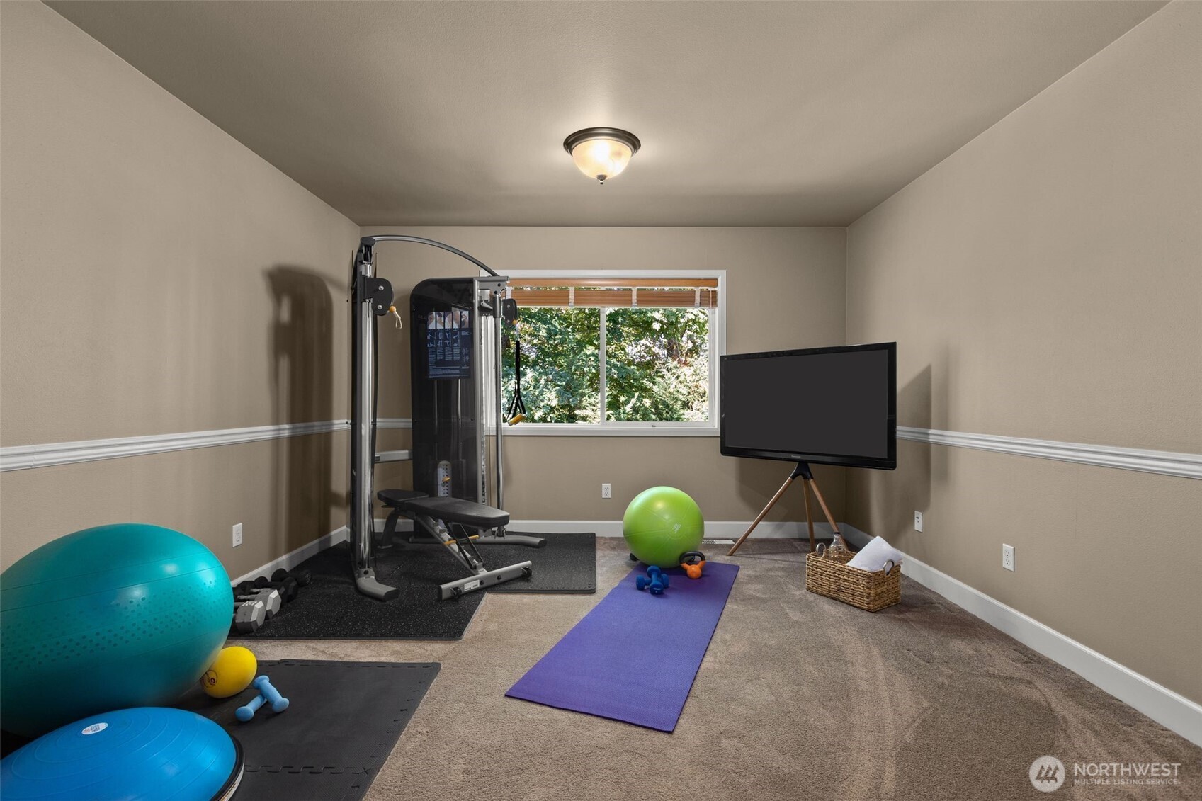 306 240th Place Property Photo 19