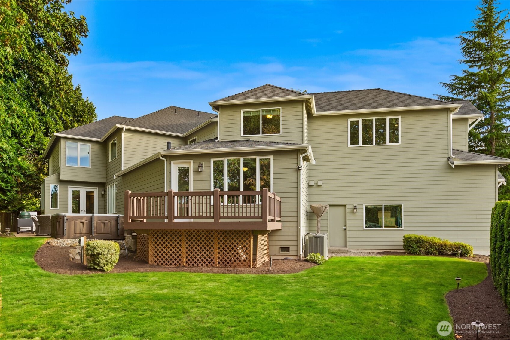 306 240th Place Property Photo 26