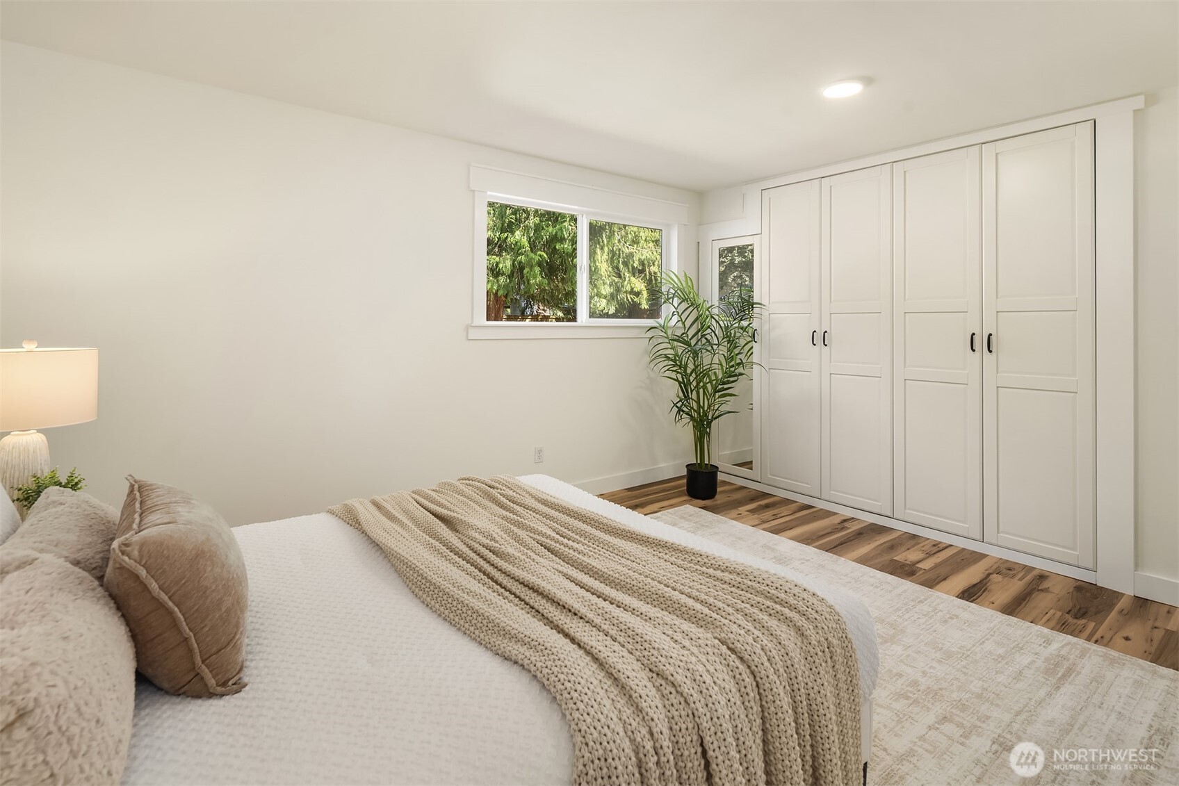 1911 173rd Street Property Photo 29