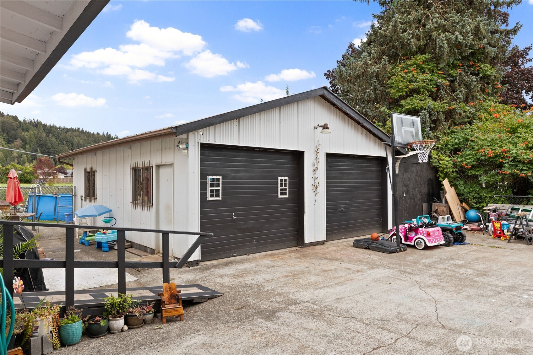 4721 East Valley Highway Property Photo 22