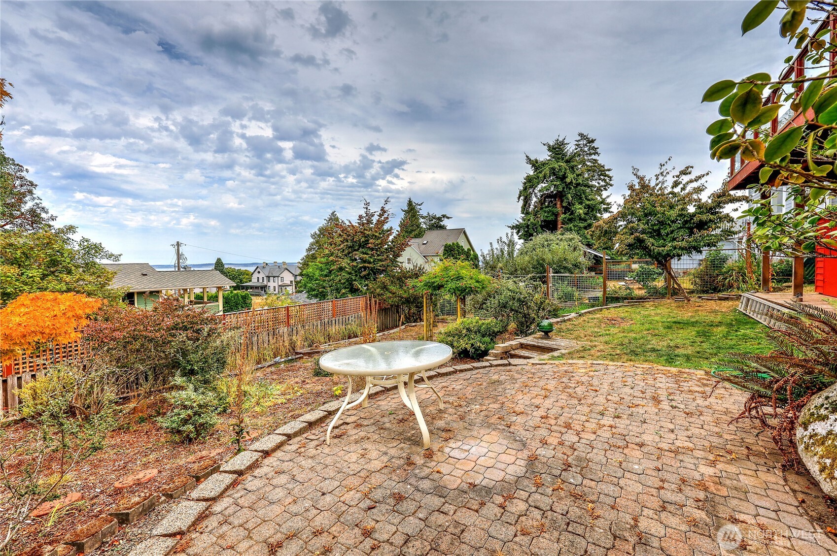 516 V Street Property Photo 32