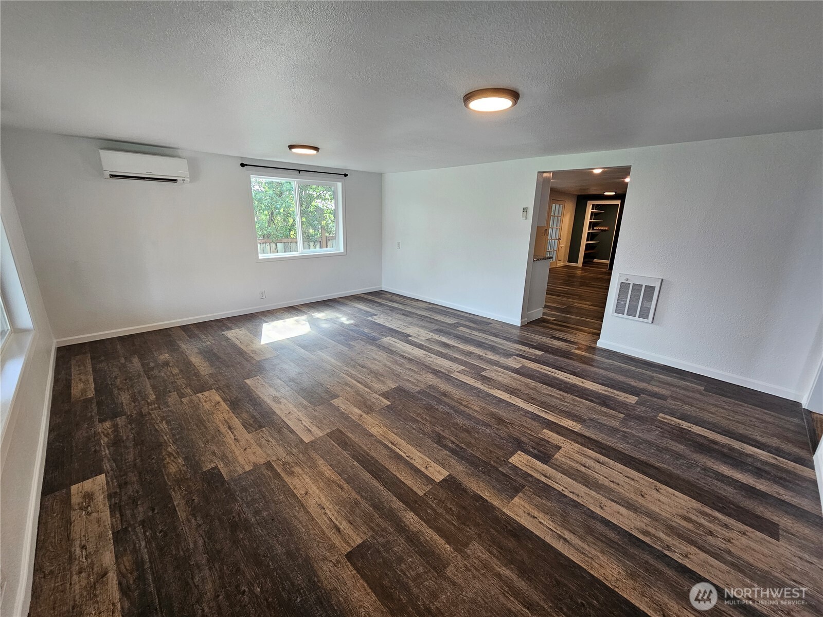 2120 Deerpath Drive Property Photo 15