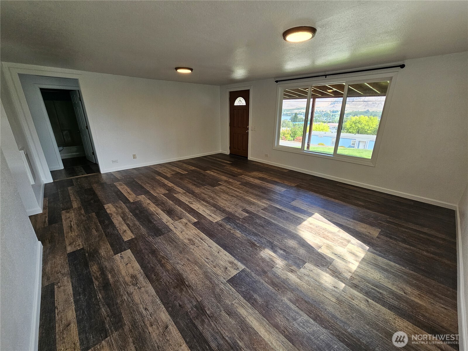 2120 Deerpath Drive Property Photo 16