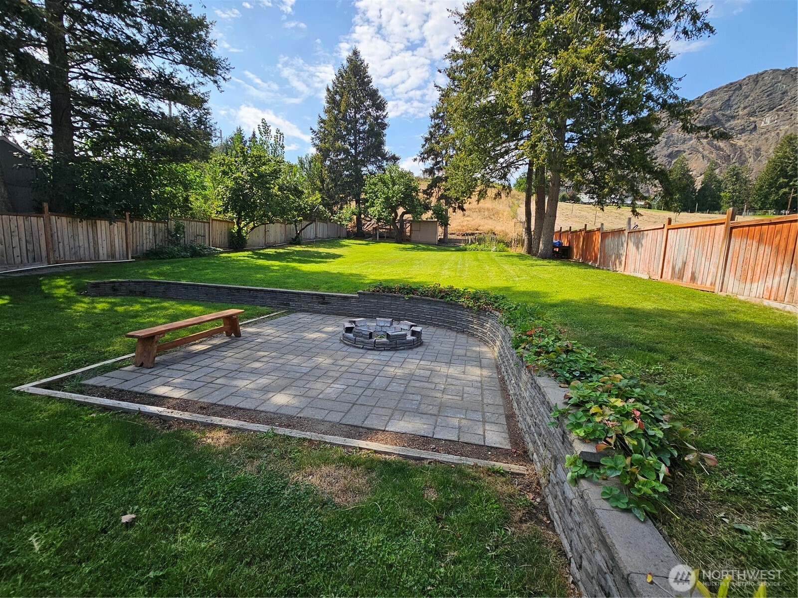 2120 Deerpath Drive Property Photo 30