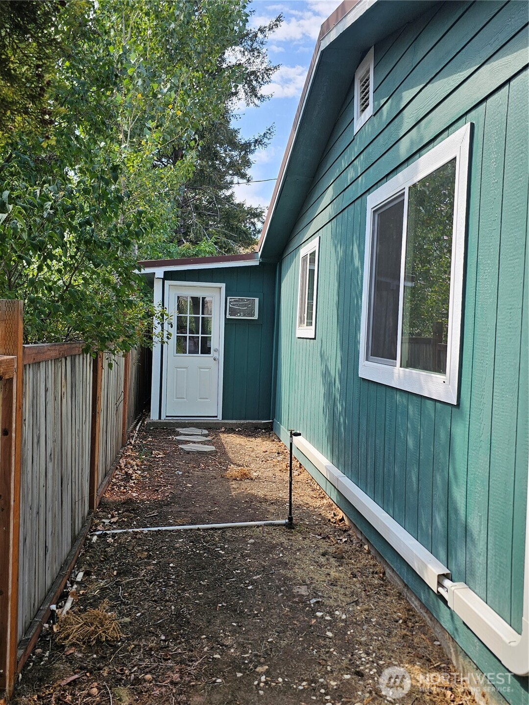 2120 Deerpath Drive Property Photo 37