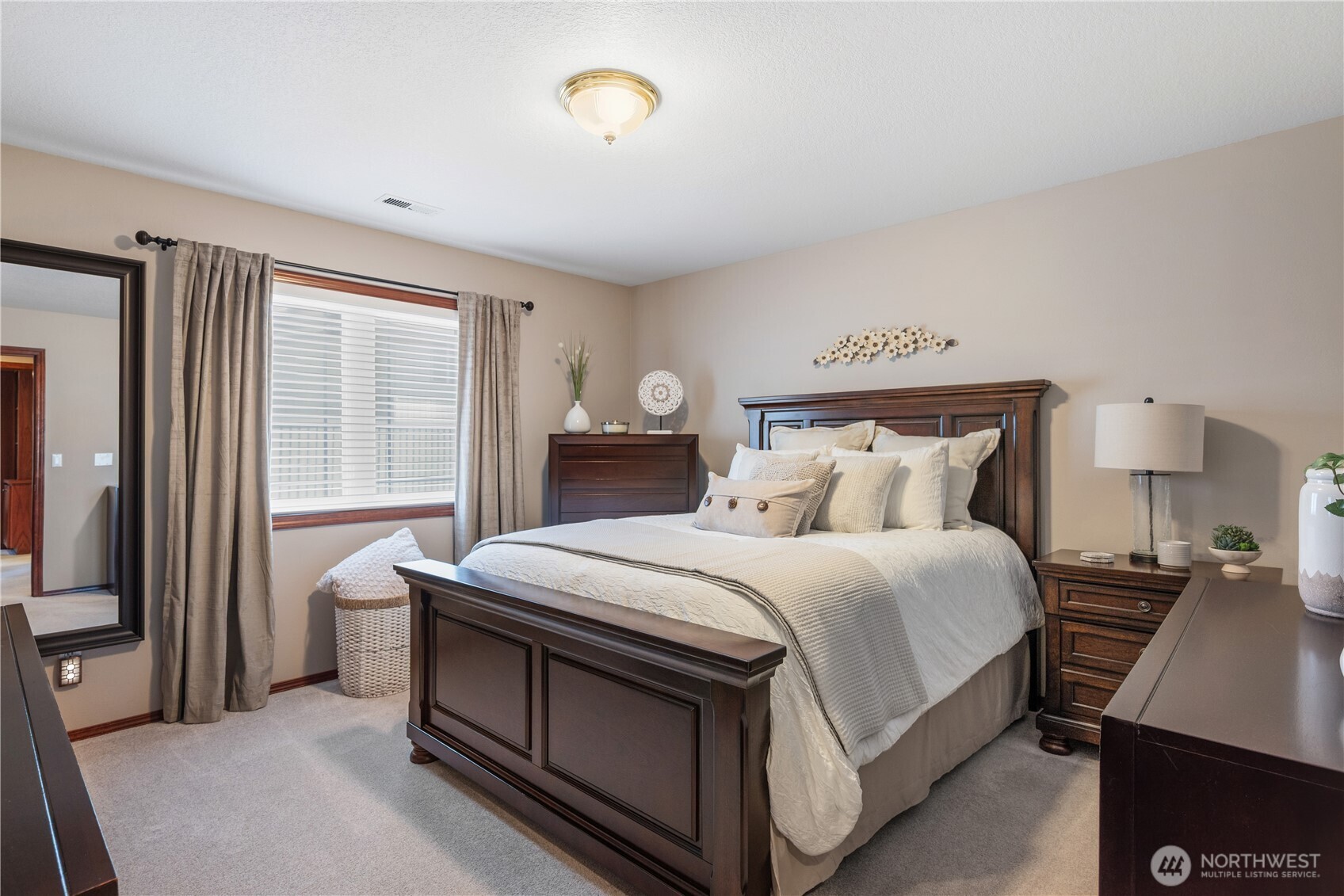 2538 E Lynnwood Drive Property Photo 21