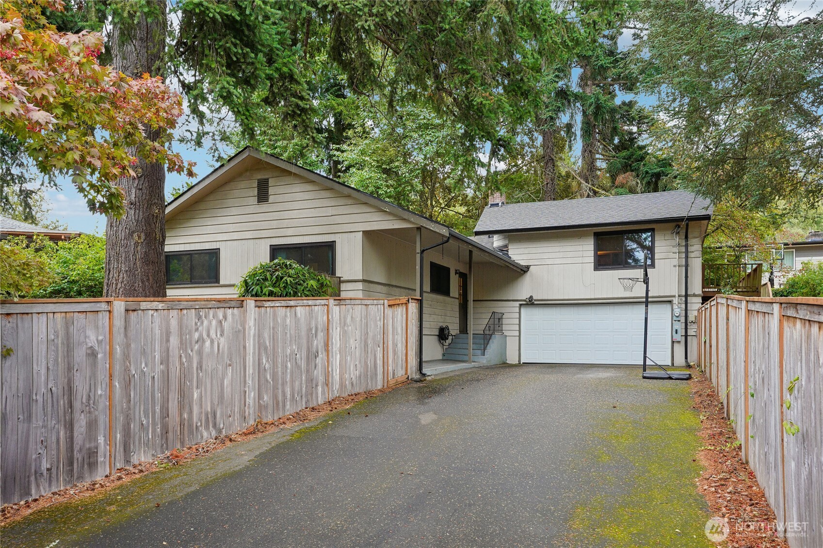 4223 Robin Road Property Photo 1